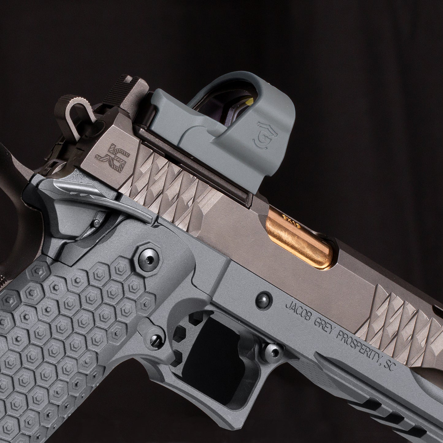 Leupold ® Delta Point Pro Gunmetal Gray OpticGard Scope Cover