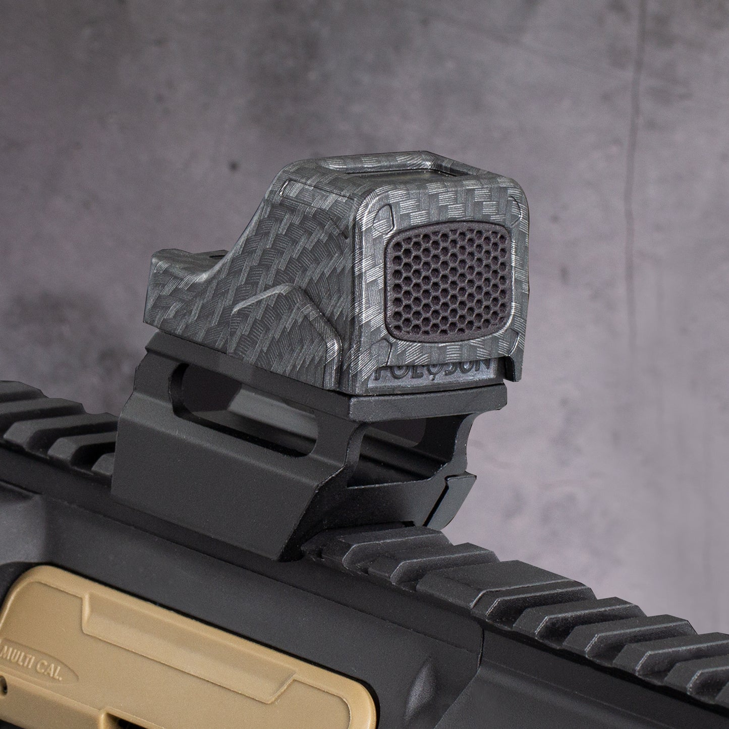 Carbon Fiber Optic Scope Cover with GlareGard Killflash Lens Installed for Holosun® 508T