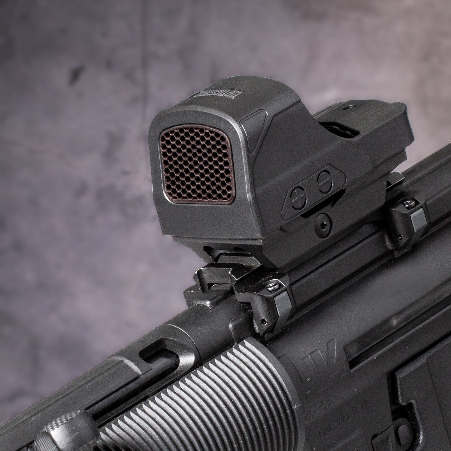 Black Optic Scope Cover with GlareGard Killflash Lens Installed for Holosun® 510C