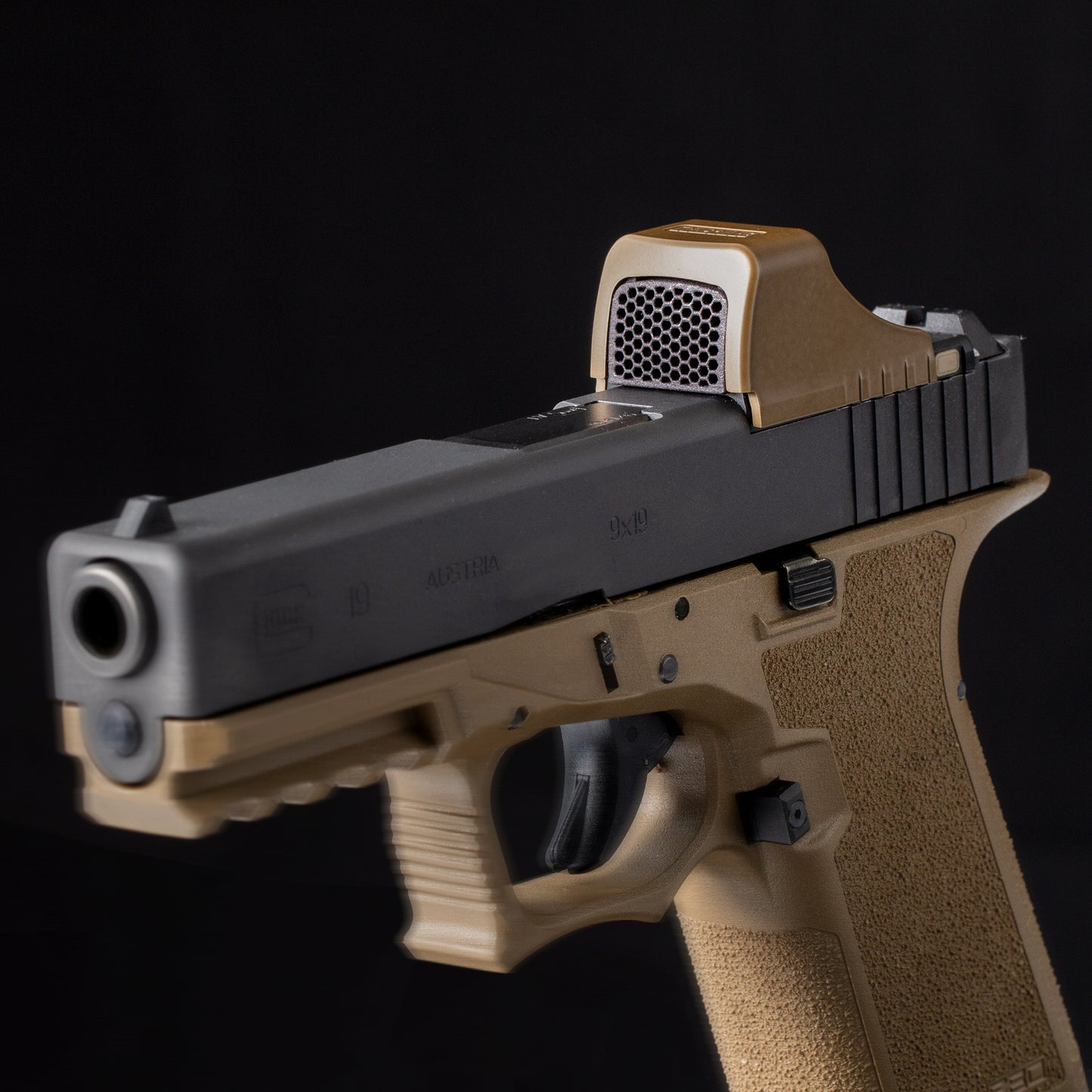 Carbon Fiber Optic Scope Cover with GlareGard Killflash Lens Installed for Holosun® SCS MOS