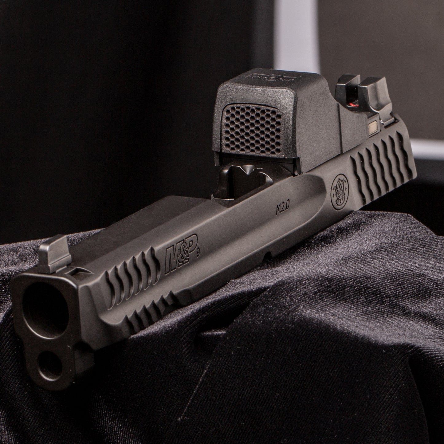 Black Optic Scope Cover with GlareGard Killflash Anti-Reflective Lens Installed for Holosun® SCS MP2